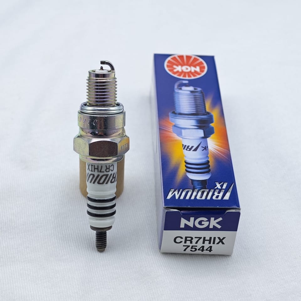 NGK CR7EIX(7544) Iridium IX Spark Plug